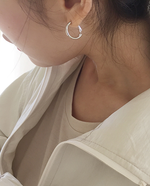 simple small earring
