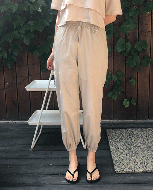 clean pants : beige