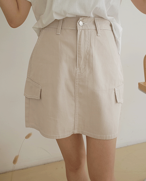 stitch cargo skirt : beige