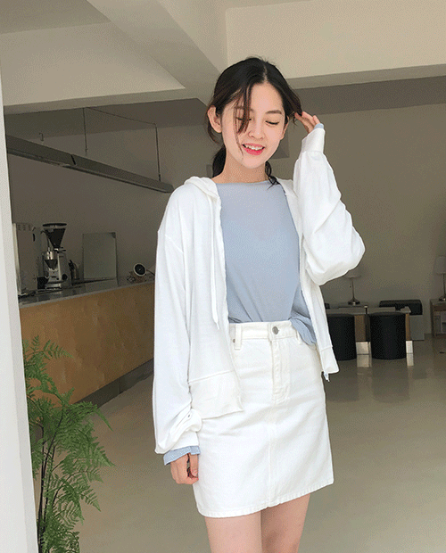basic mini skirt : white