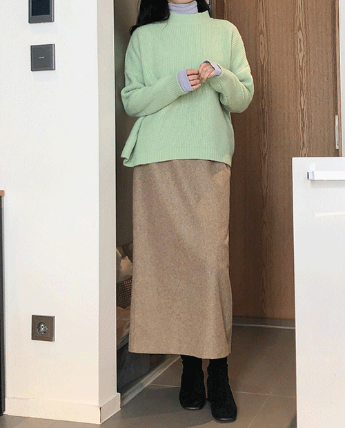 beige long skirt