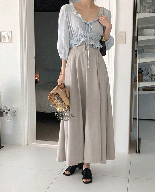 side belt skirt : beige
