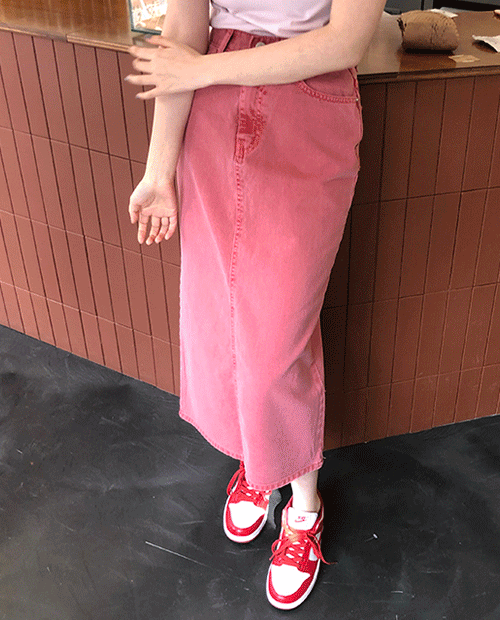 cherry pink skirt : pink