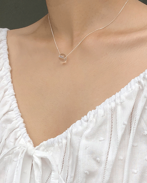 clean crystal necklace