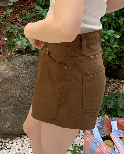 afternoon shorts : brown