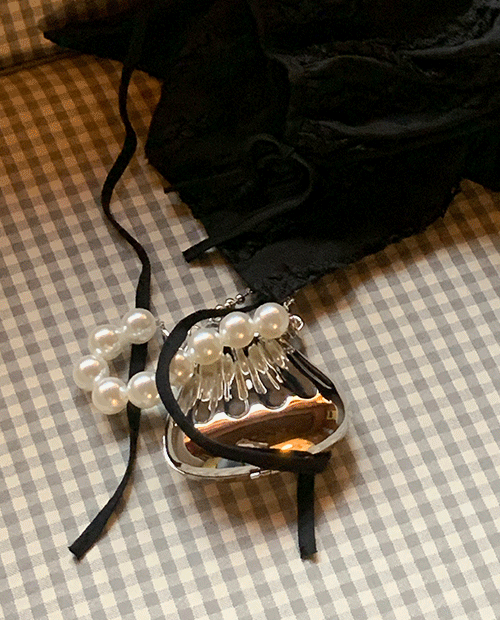 pearl oyster bag : silver