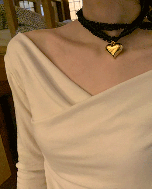 nana heart necklace : gold