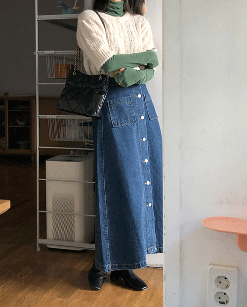 poket button long skirt : blue