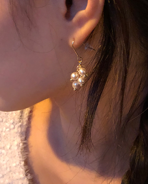pearl blossom earring