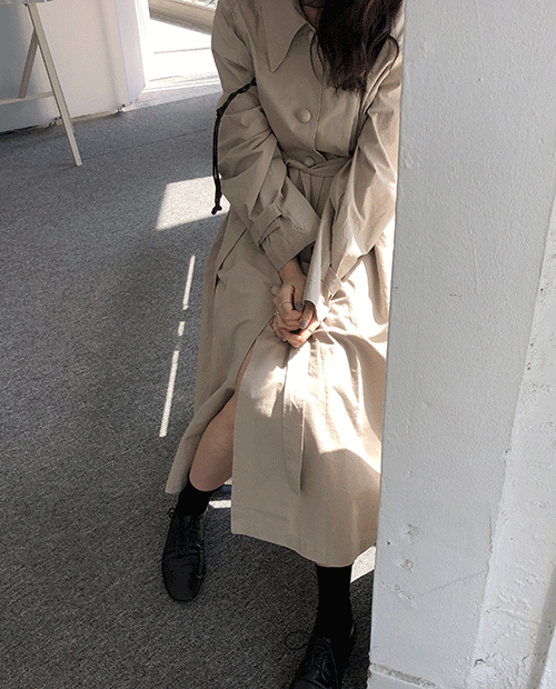 some trench coat : beige