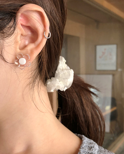 clear flower earring / 2color