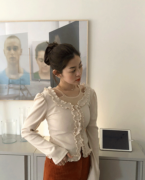 frill hook blouse / 2color